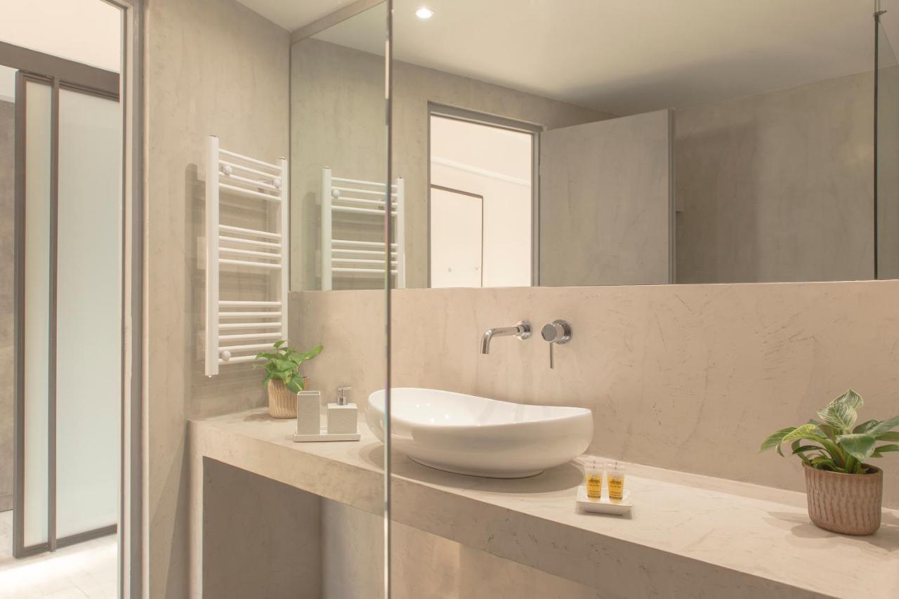 Luxury Apartment Near Acropolis-Living Stone Gold アテネ エクステリア 写真