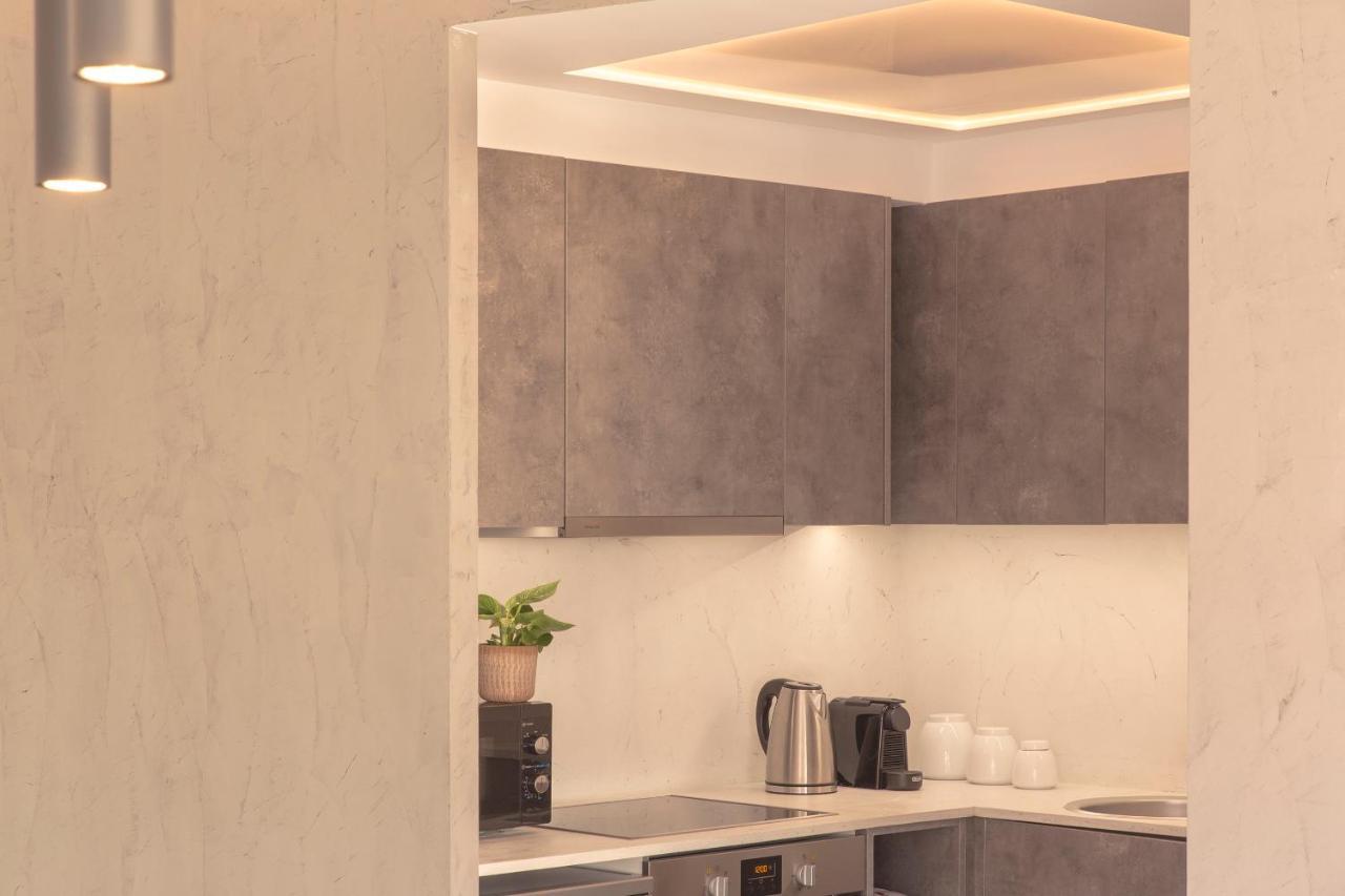 Luxury Apartment Near Acropolis-Living Stone Gold アテネ エクステリア 写真